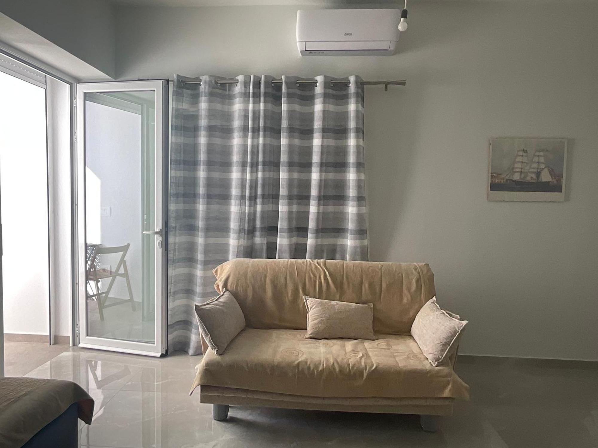 Mojito Beach Apartments With Free Parking Sarandë Quarto foto