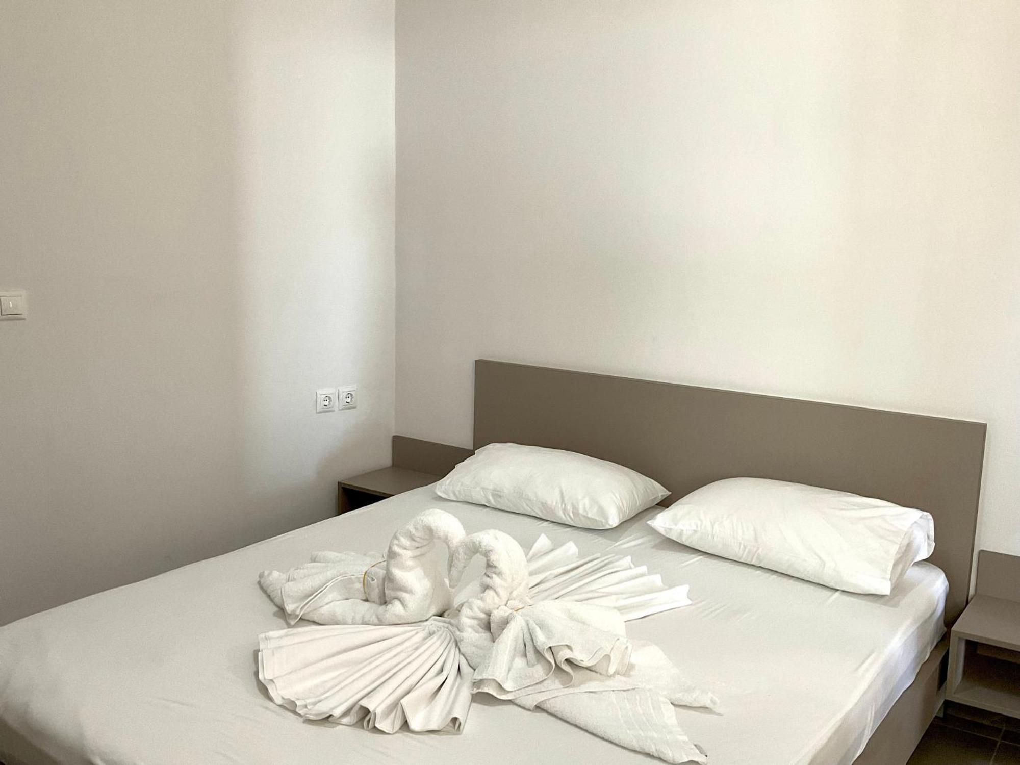 Mojito Beach Apartments With Free Parking Sarandë Quarto foto